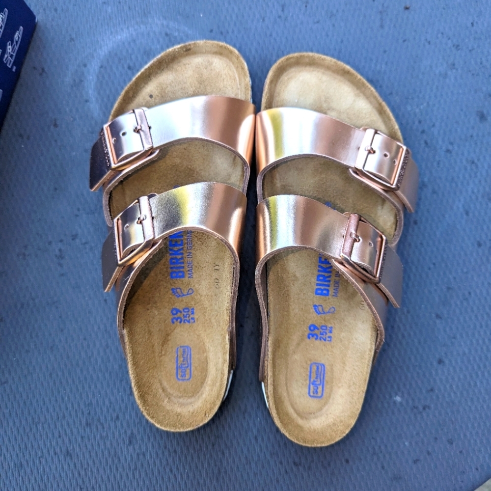 Birkenstock Metallic Copper Arizona Sandals
